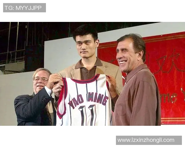 姚明与NBA勇士的传奇交锋回顾与影响分析 姚明与NBA勇士的传奇交锋回顾与影响分析