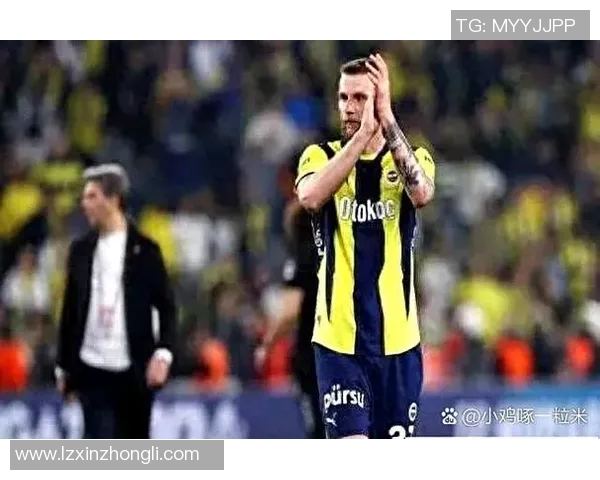 哪个足球明星在比赛中意外爆发出惊人实力引发热议